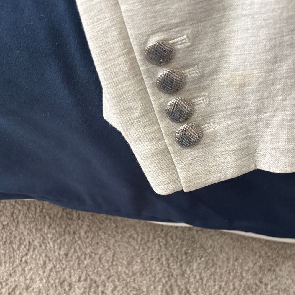 St. John Collection Light Gray Single-Button Knit… - image 3